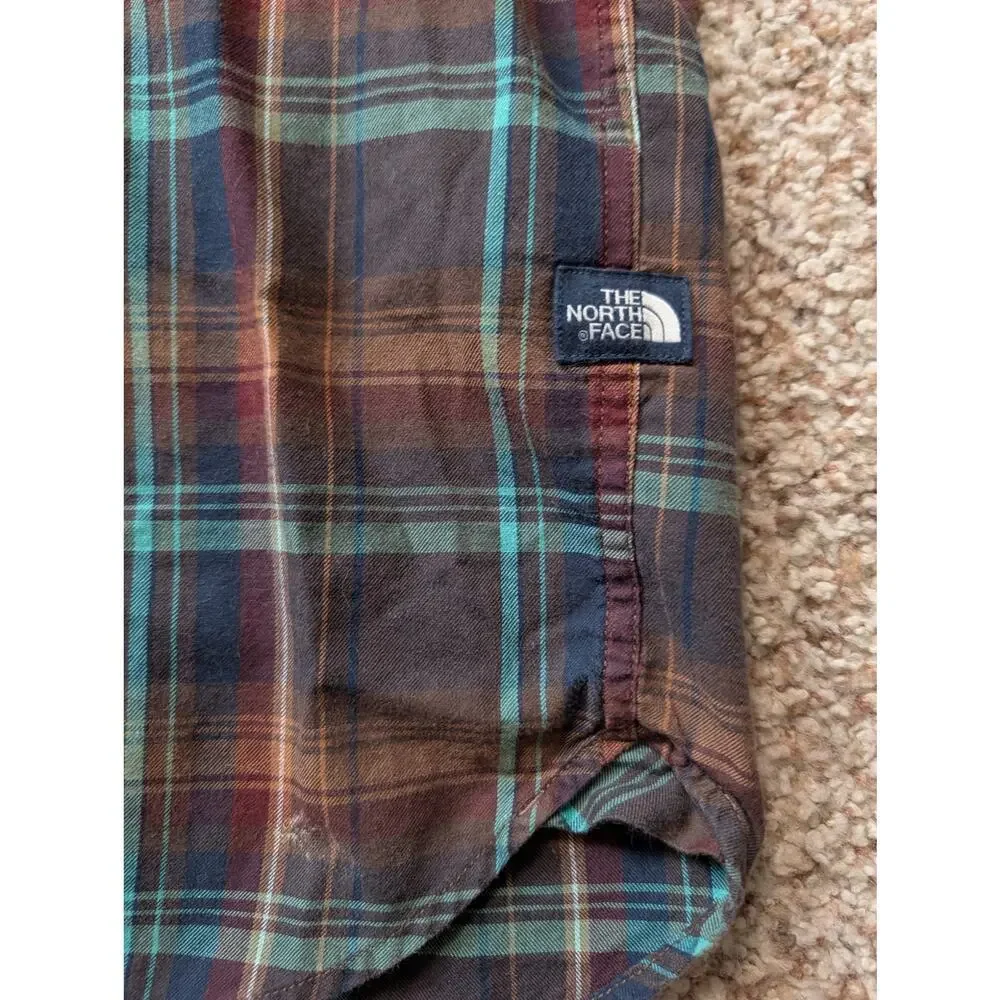 The North Face men's Short sleeve, button down shirt, size Large, Brown Plaid